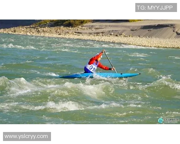 足球明星同款运动水杯助你畅享运动时刻提升你的运动激情与活力